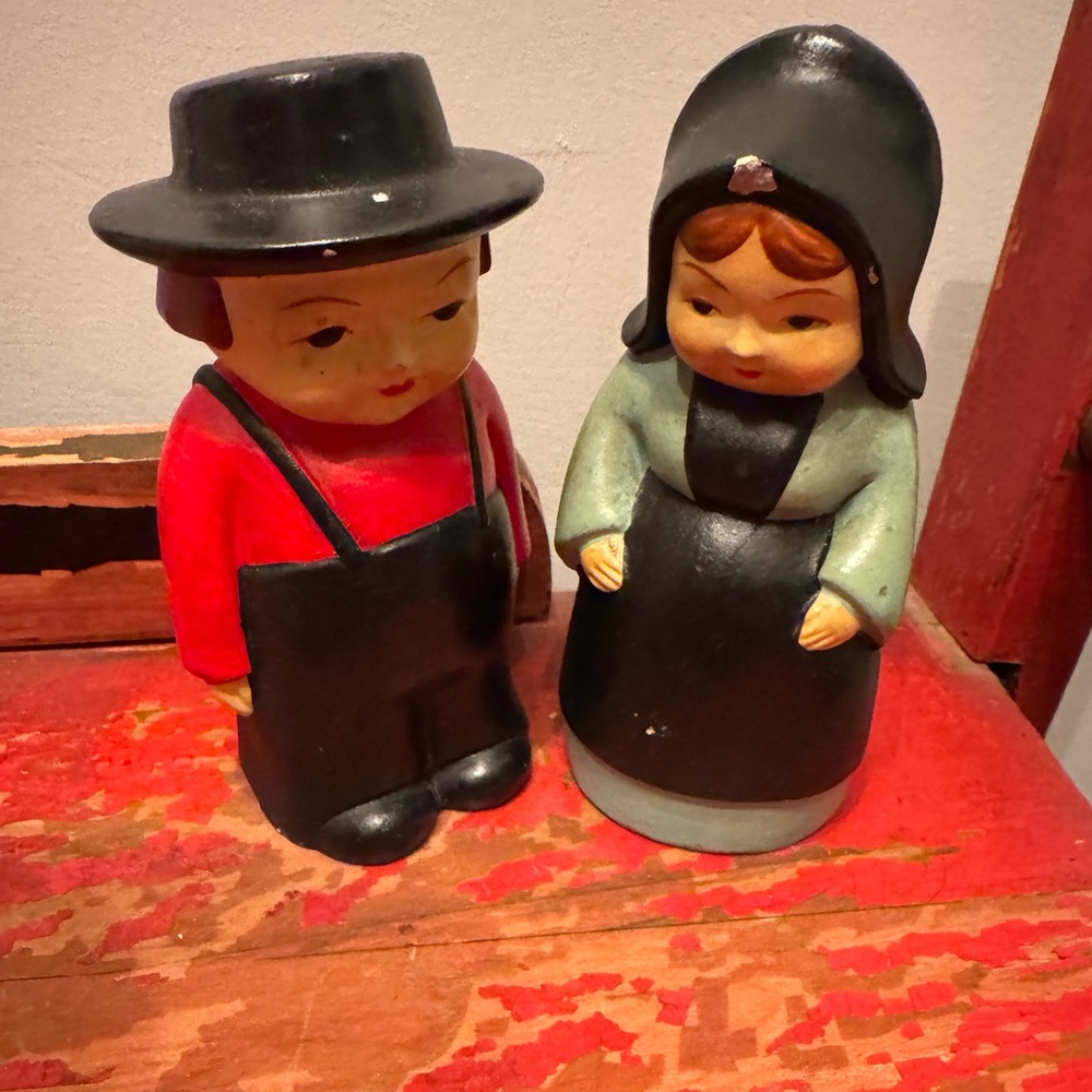 Antique Primitive salt and pepper shakers cottage decor pilgrims